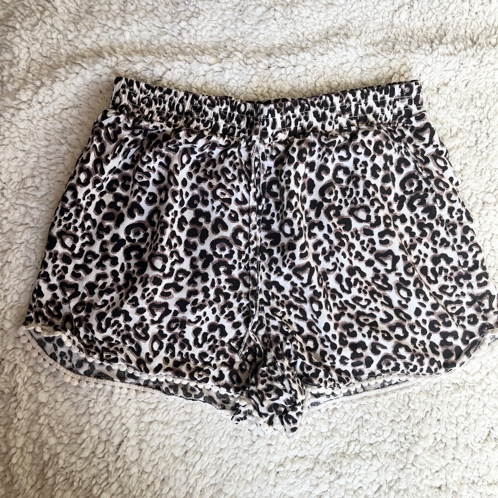 Hollister California Women’s Pull On Cheetah Print Shorts Size Small
